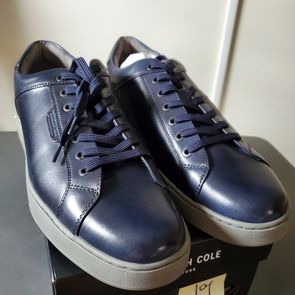 Kenneth Cole
Men's Liam Tennis-Style Sneakers